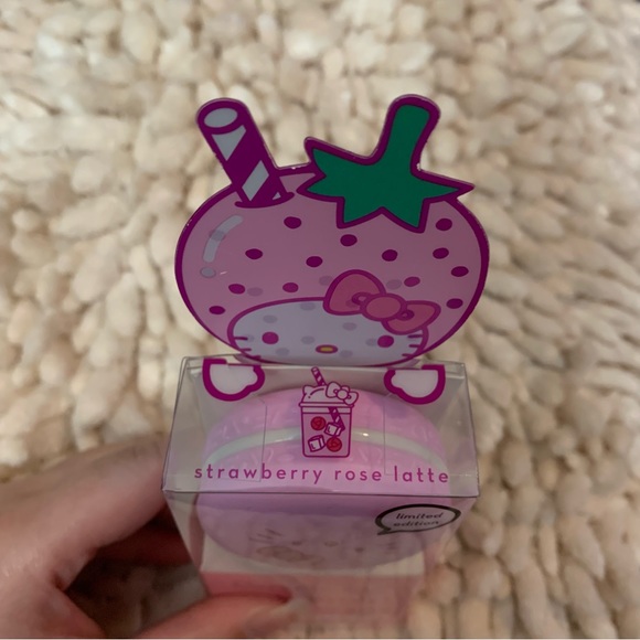 The crème shop hello kitty strawberry rose latte macaron lip balm - Picture 4 of 8